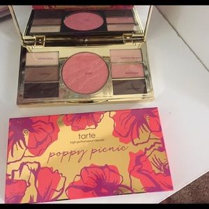Tarte "Limited Edition" Poppy Picnic Palette. NIB