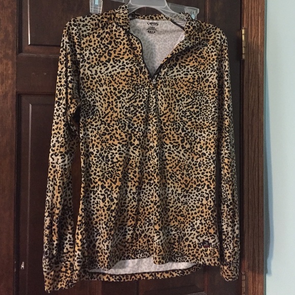 Leopard print athletic top