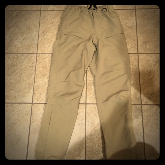 Alpine design men's hiking pants.