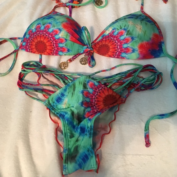Luli fama bikini
