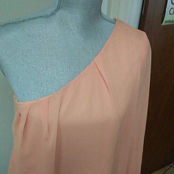 One shilder dress size large - Picture 2 of 4