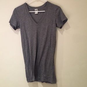 VS Pink grey v-neck