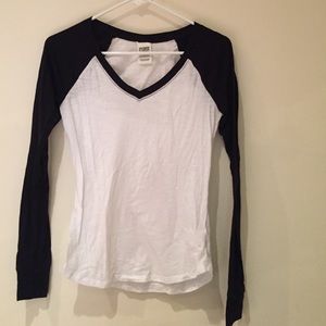 VS Pink long sleeve v-neck