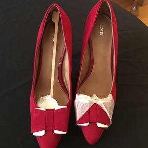 Red heals very elegant