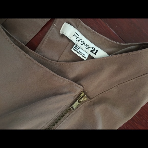 FOREVER 21 DRESS - Picture 4 of 4