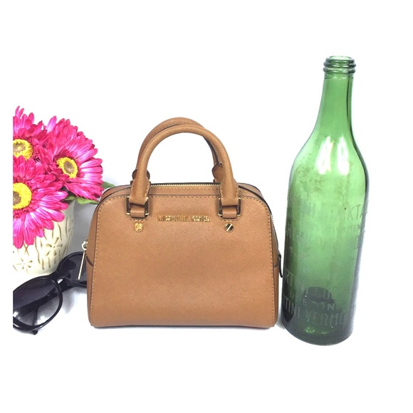 Michael Kors Handbags - 🌷SOLD🌷XTRA Pics of Michael Kors Mini
