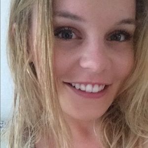 Meet your Posher, Emilie