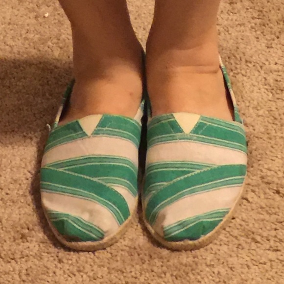 Toms size 8