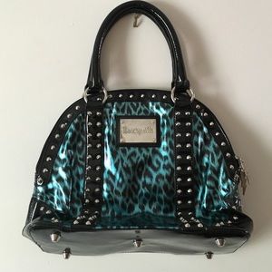 Betsy Johnson - Betseyville bucket handbag