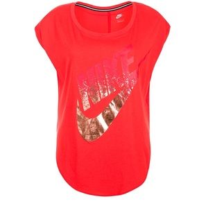 NWT NIKE SIGNAL METALLIC TEE