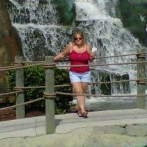 Meet your Posher, Caroline