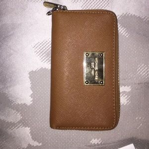 Micheal kors wallet
