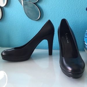 Black leather heels - Bandolino