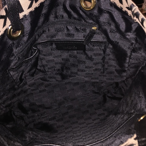 Michael Kors Jetset Tote - Picture 2 of 4