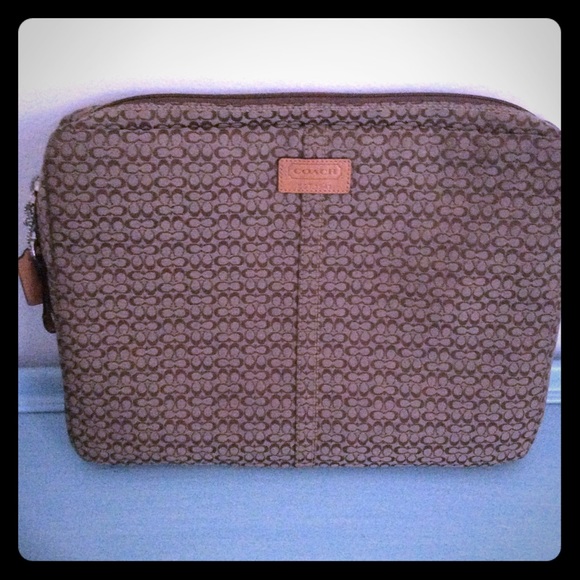 Coach Signature Little CB Laptop Protector