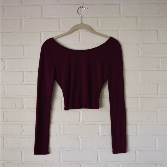 Cropped long sleeve maroon shirt
