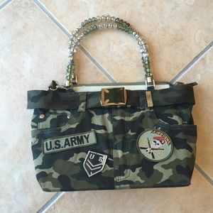 Never Worn U.S. Army Purse!