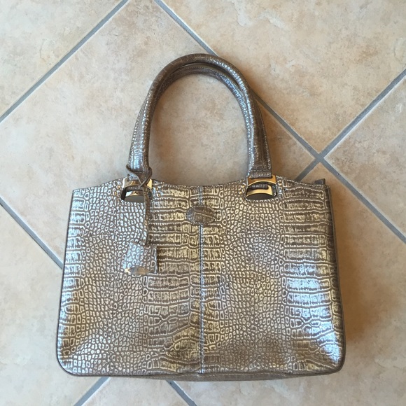 Handbags - Silver/Taupe Patterned Purse!