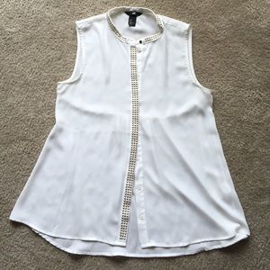 Everything must go! Cream sleeveless blouse