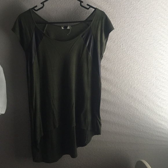 Hi-Low Tunic - Picture 2 of 4