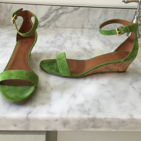 Tory Burch Kelly green suede wedges