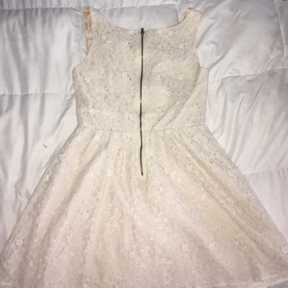 White lace Forever 21 dress - Picture 2 of 2