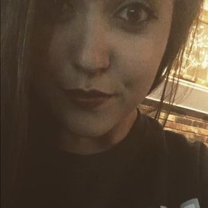 Meet your Posher, Kacie