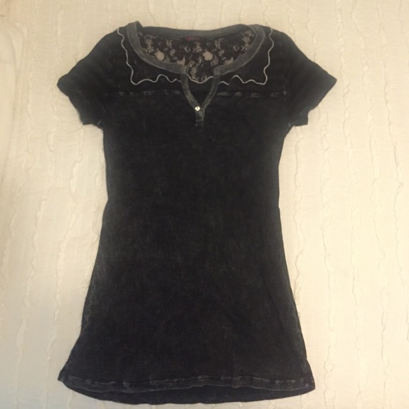 Super cute and unique distressed black T!