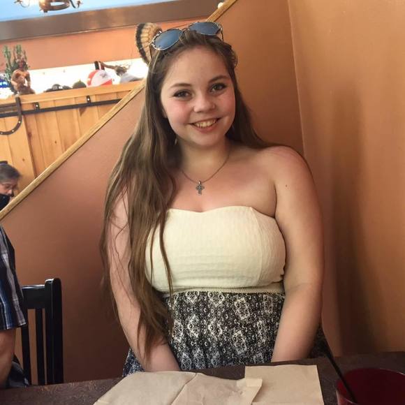 Meet your Posher, Emily - Picture 1 of 1