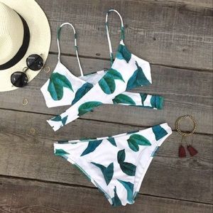 Cupshe leaf-print bikini