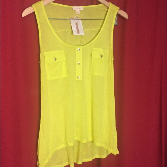 Green yellow top t shirt gold accent s - Picture 1 of 2