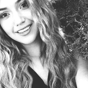 Meet your Posher, Kassandra