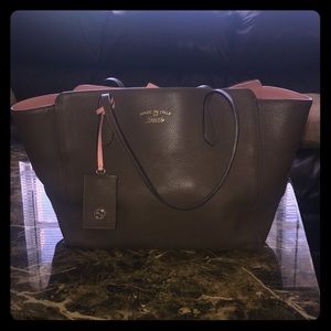 Gucci leather swing tote
