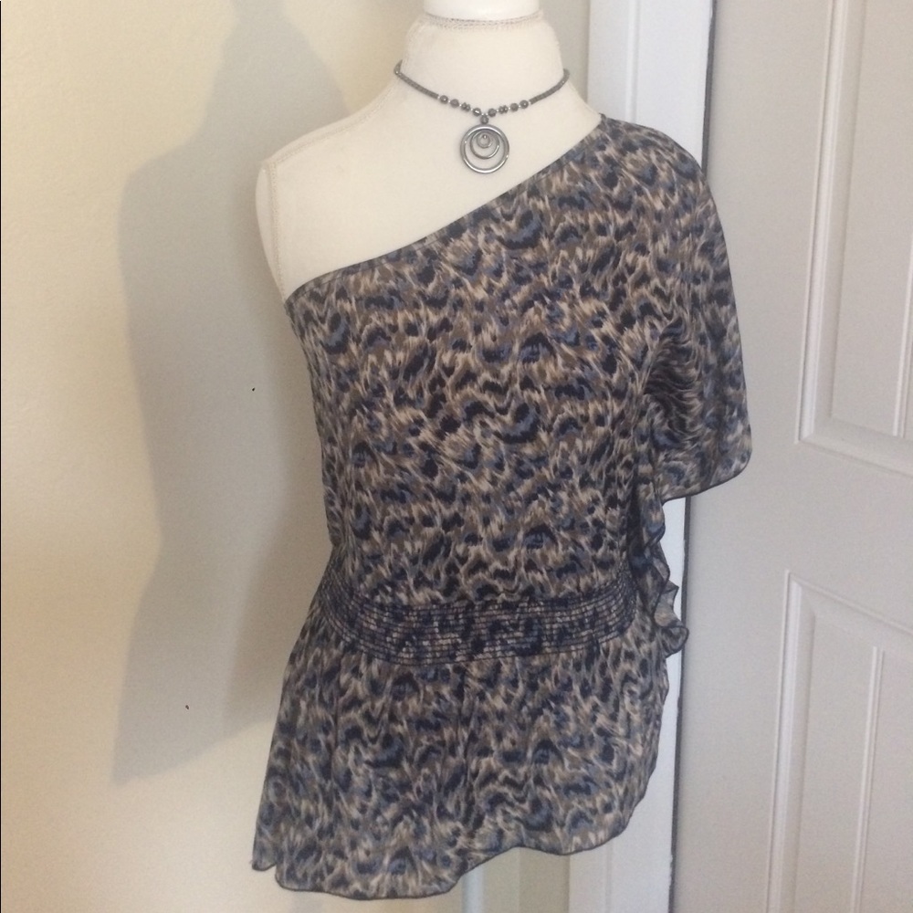 A'GACI blue & beige off shoulder top