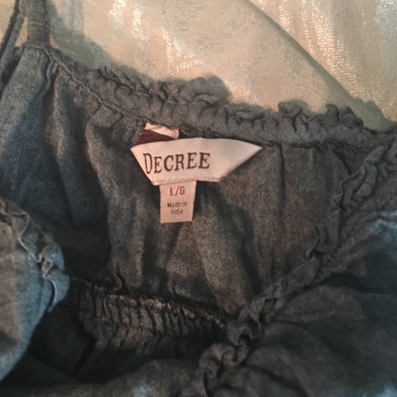 Gray Spaghetti Strapped Top - Picture 3 of 4