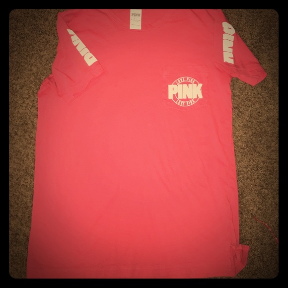 Campus Tee