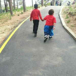 Meet your Posher, Gloria