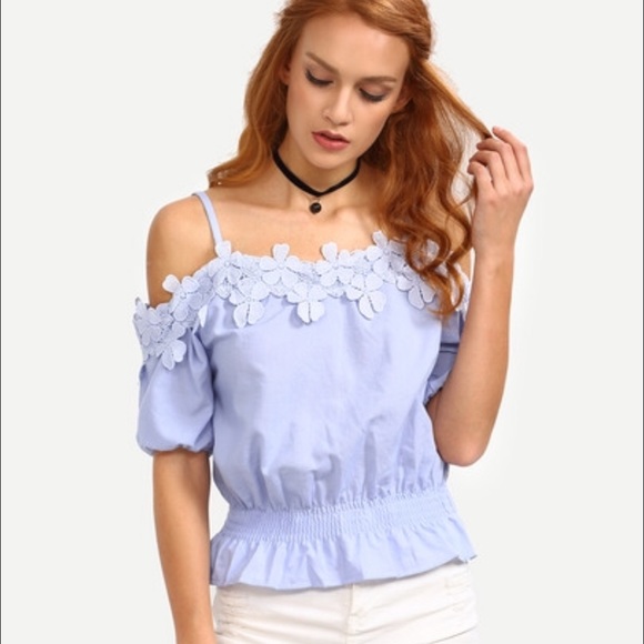 Lace Trimmed cold shoulder peplum Top 👗