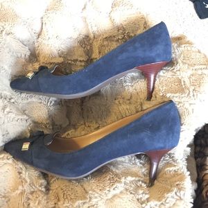 💙 Tommy Hilfiger 💙 Kitten Heel Size 7!