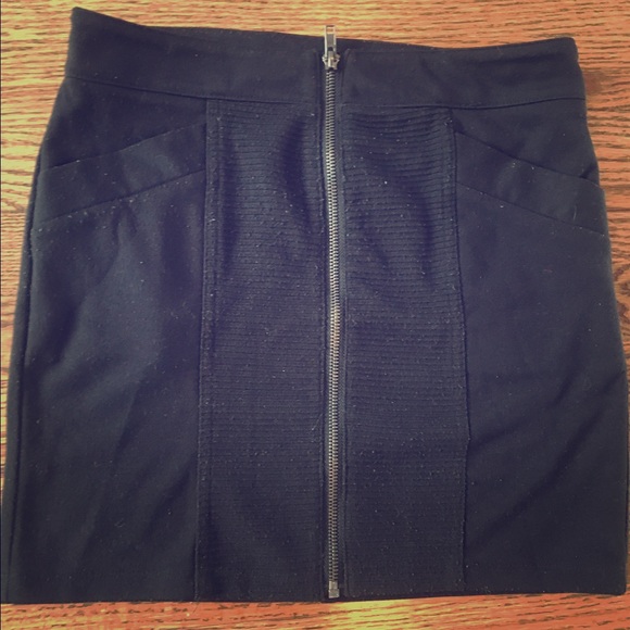 Black Zip-Up Bandage Skirt