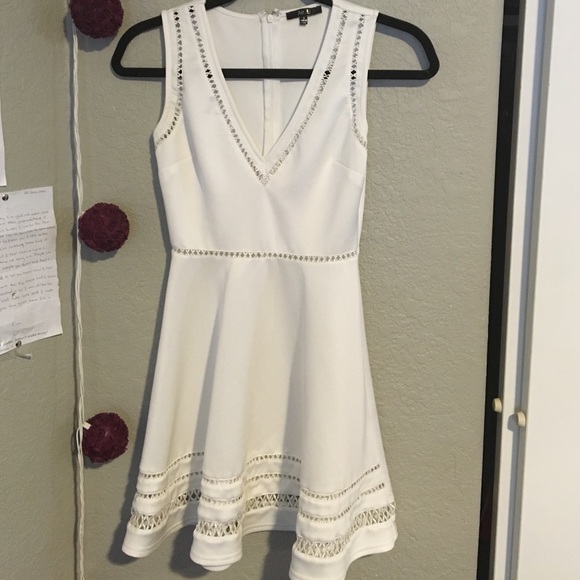 White v-neck dress