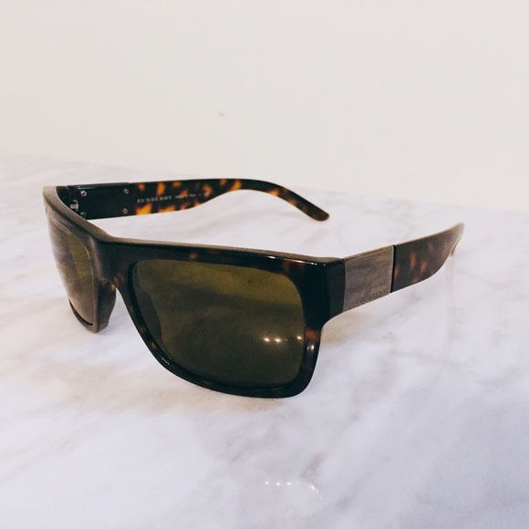 Burberry Sunglasses - Picture 2 of 5