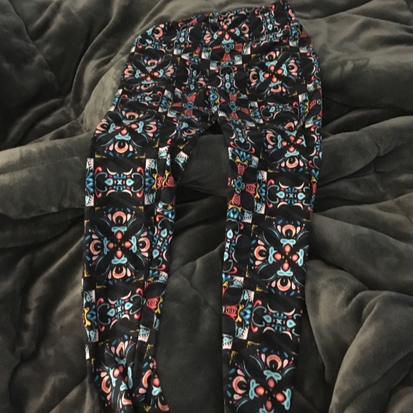 Lularoe os leggings Aztec