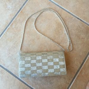 La Regale Silver Clutch!
