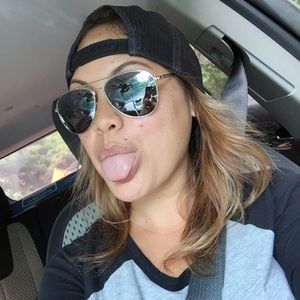 Meet your Posher, Relda