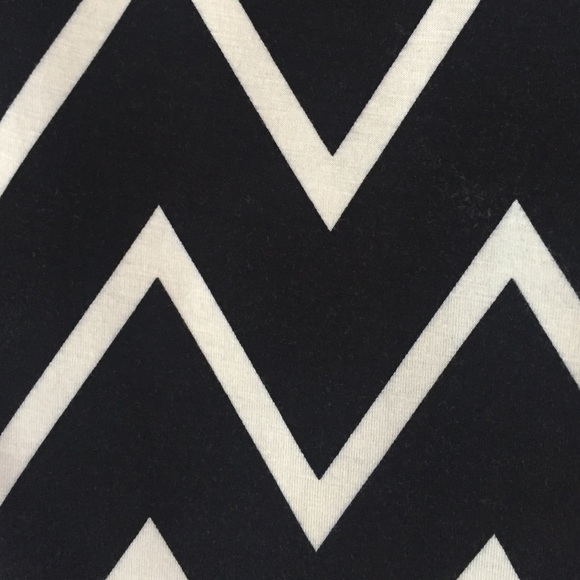 Old navy top - Picture 2 of 2