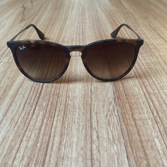 Erika Ray-Ban