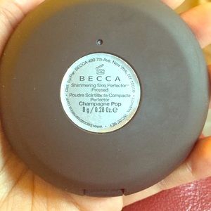 Becca x Jaclyn Hill : Champagne Pop