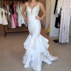 Jovani style 32355