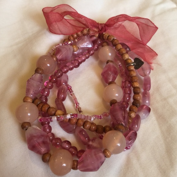 Jewelry - 📦Six bead bracelet bundle